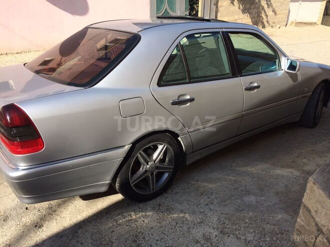 Mercedes C 220 1999, 346,000 km - 2.2 l - Sumqayıt