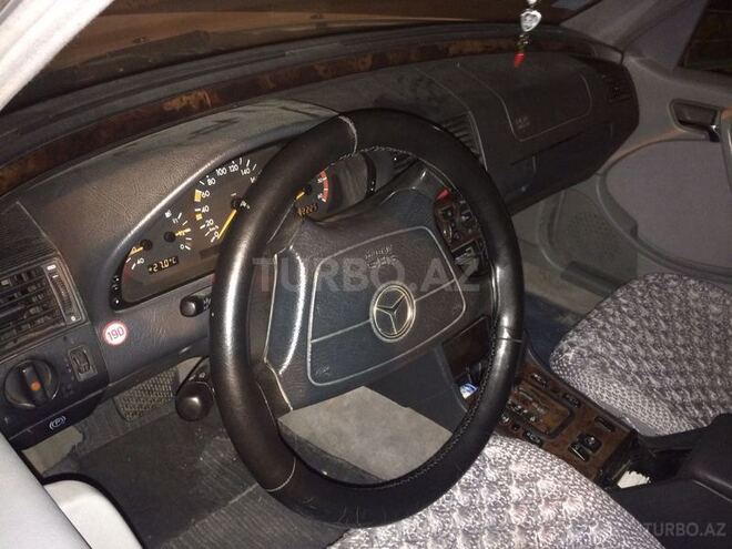 Mercedes C 220 1999, 346,000 km - 2.2 l - Sumqayıt