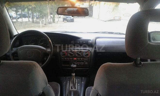 Opel Omega 1996, 196,000 km - 2.0 l - Sumqayıt