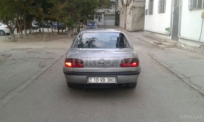 Opel Omega 1996, 196,000 km - 2.0 l - Sumqayıt