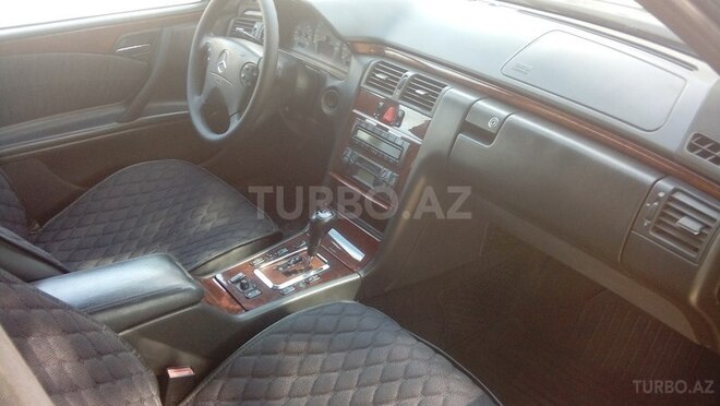 Mercedes E 200 2001, 220,882 km - 2.0 l - Bakı