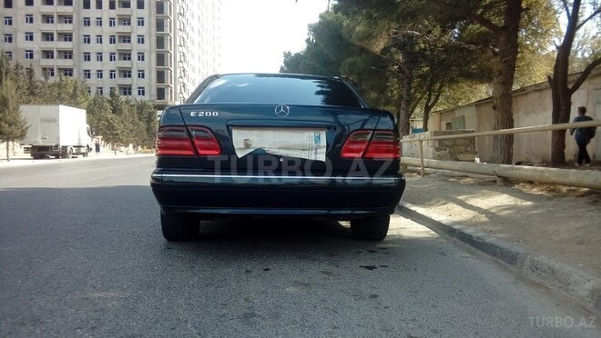 Mercedes E 200 2001, 220,882 km - 2.0 l - Bakı