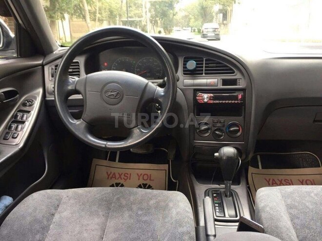 Hyundai Elantra 2001, 174,400 km - 2.0 l - Bakı