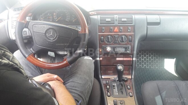Mercedes E 230 1995, 355,555 km - 2.3 l - Bakı