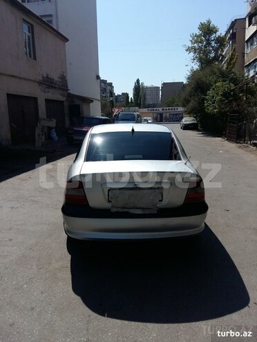 Opel Vectra 1997, 215,000 km - 2.0 l - Bakı