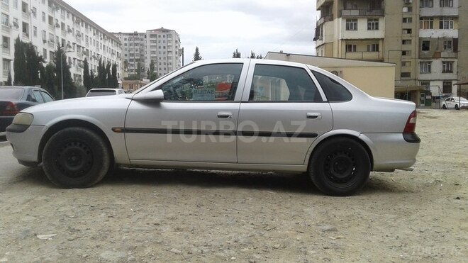 Opel Vectra 1997, 215,000 km - 2.0 l - Bakı