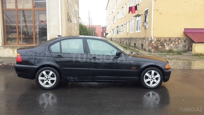 BMW 318 1999, 264,000 km - 1.9 l - Qusar