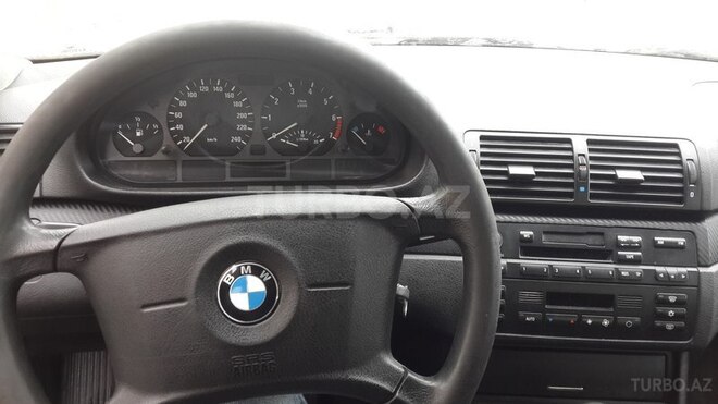 BMW 318 1999, 264,000 km - 1.9 l - Qusar