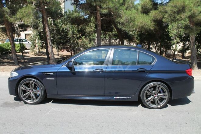 BMW 520 2013, 110,000 km - 2.0 л - Bakı