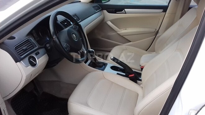 Volkswagen Passat 2012, 66,533 km - 2.5 л - Gəncə