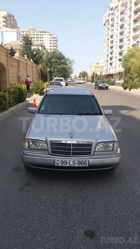 Mercedes C 220 1995, 386,000 km - 2.2 л - Bakı