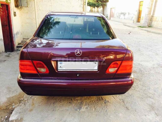 Mercedes E 230 1997, 273,870 km - 2.3 l - Bakı