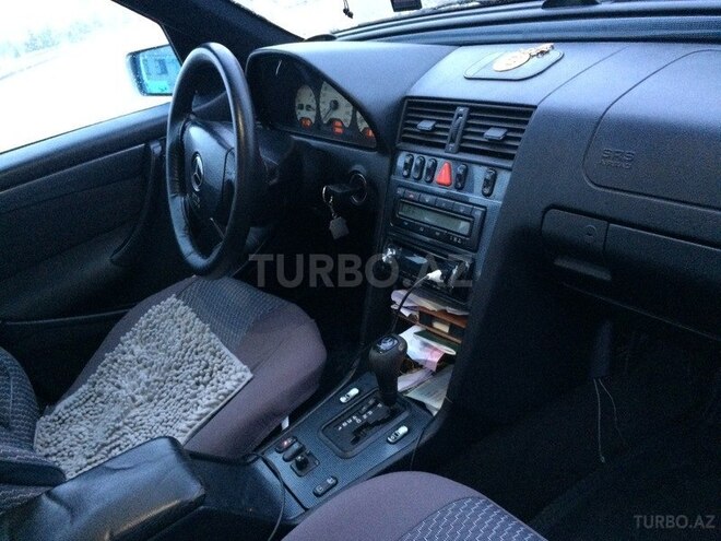 Mercedes C 240 1998, 320,000 km - 2.4 l - Yevlax