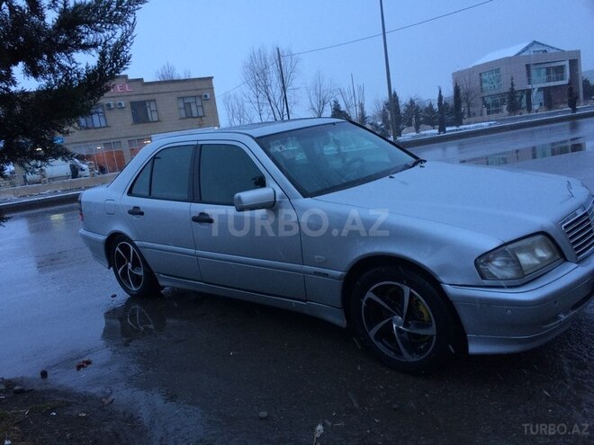 Mercedes C 240 1998, 320,000 km - 2.4 l - Yevlax