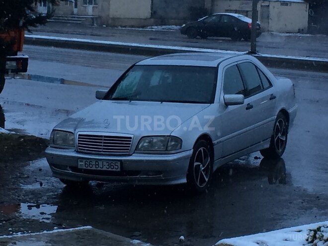 Mercedes C 240 1998, 320,000 km - 2.4 l - Yevlax