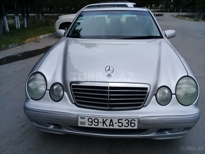 Mercedes E 220 2001, 293,000 km - 2.2 l - Bakı