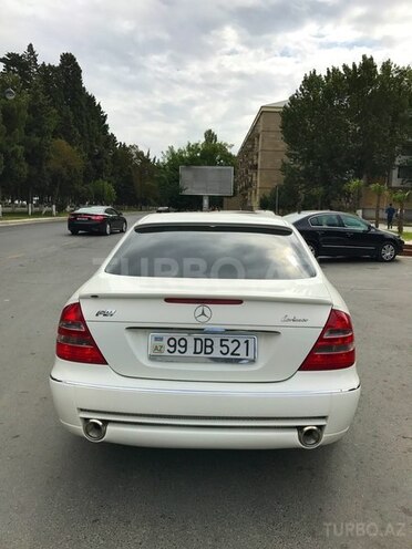 Mercedes E 240 2003, 111,124 km - 2.6 l - Sumqayıt