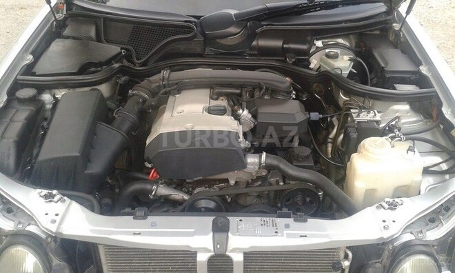 Mercedes E 200 1997, 339,900 km - 2.0 l - Naftalan