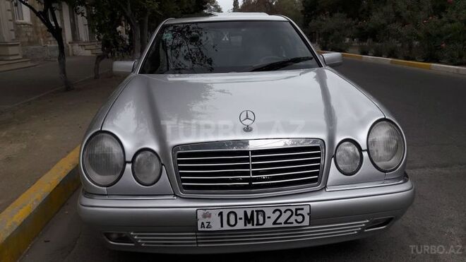 Mercedes E 240 1999, 320,000 km - 2.4 л - Sumqayıt