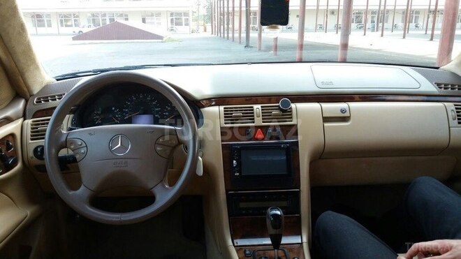 Mercedes E 320 2000, 189,345 km - 3.2 l - Bakı