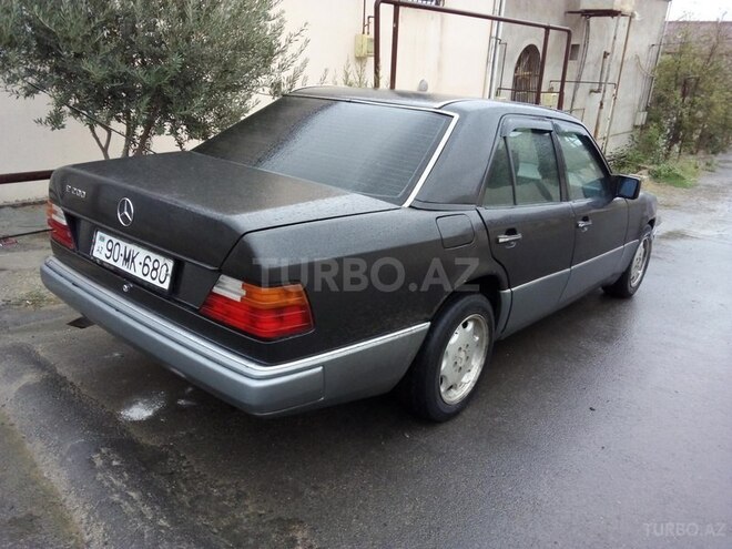 Mercedes E 200 1993, 360,000 km - 2.0 l - Bakı