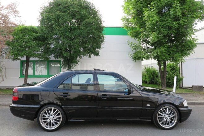 Mercedes C 220 2000, 171,000 km - 2.2 л - Bakı