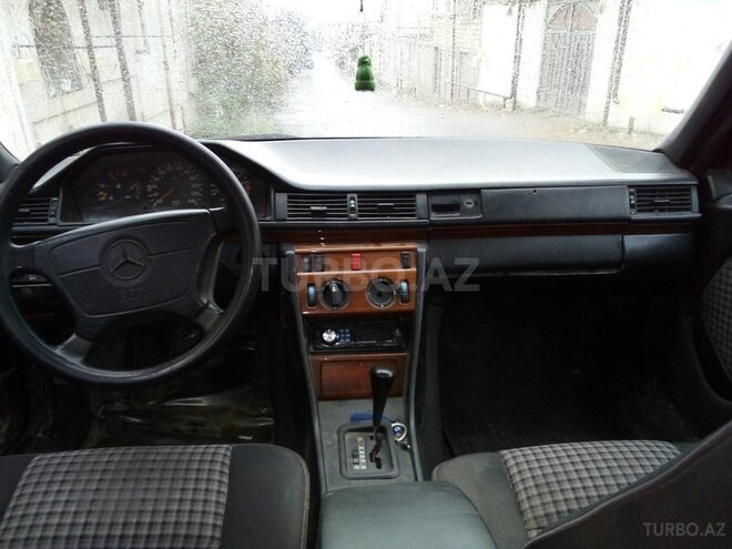 Mercedes E 200 1993, 360,000 km - 2.0 l - Bakı