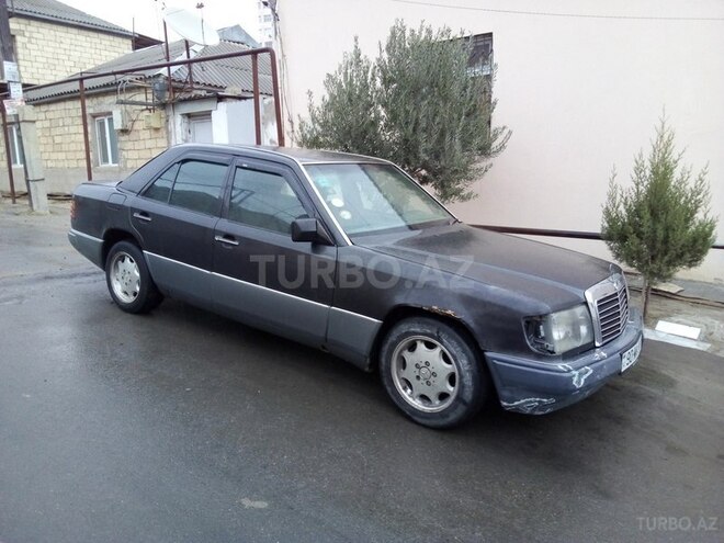 Mercedes E 200 1993, 360,000 km - 2.0 l - Bakı