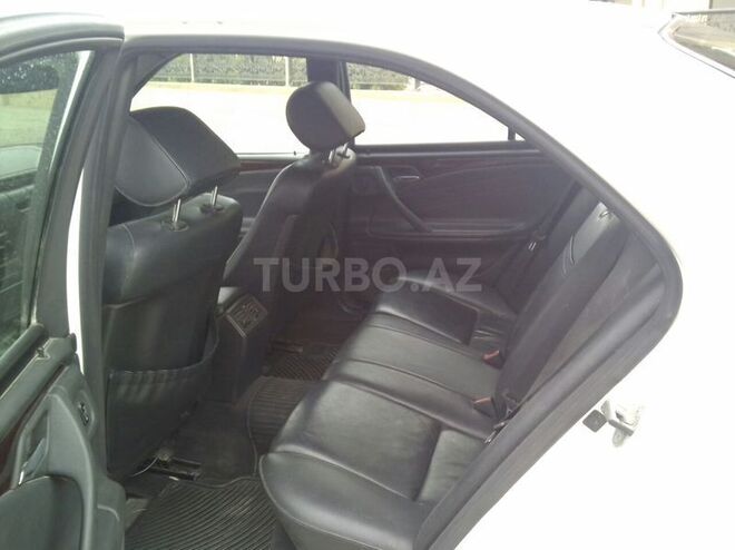 Mercedes E 220 2000, 200,000 km - 2.2 л - Bakı