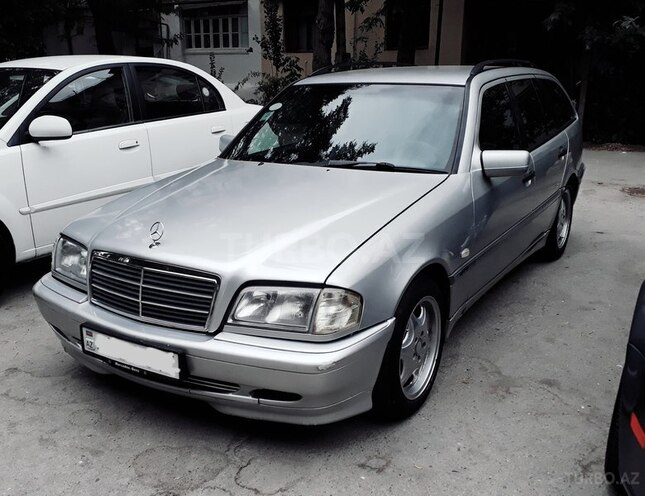 Mercedes C 220 1999, 390,000 km - 2.2 l - Bakı