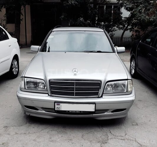 Mercedes C 220 1999, 390,000 km - 2.2 l - Bakı