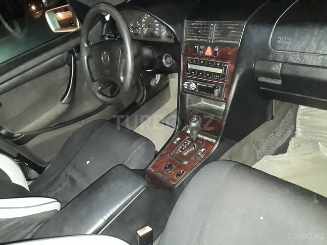Mercedes C 220 1999, 390,000 km - 2.2 l - Bakı
