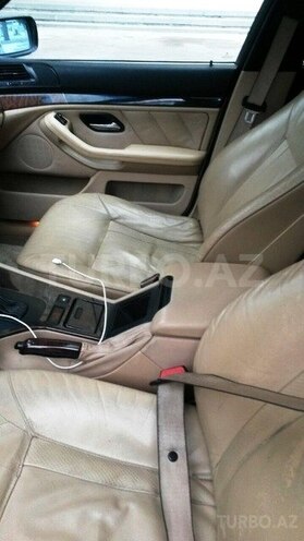 BMW 520 2003, 210,000 km - 2.2 l - Bakı