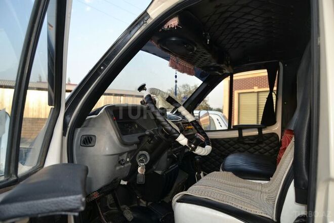 GAZ 330202-740 2002, 300,000 km - 2.3 л - Şirvan