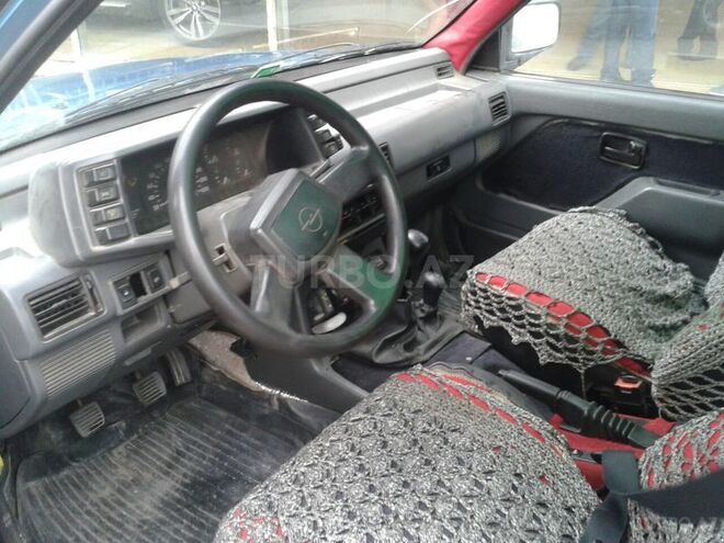 Opel Frontera 1993, 195,000 km - 2.0 l - Bakı
