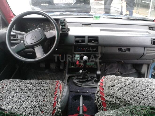 Opel Frontera 1993, 195,000 km - 2.0 l - Bakı