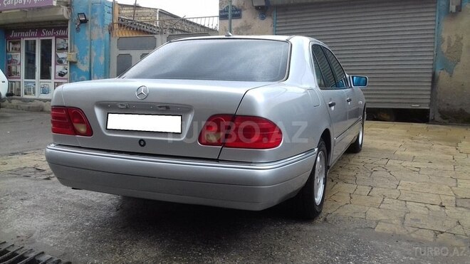 Mercedes E 230 1995, 340,000 km - 2.3 l - Bakı