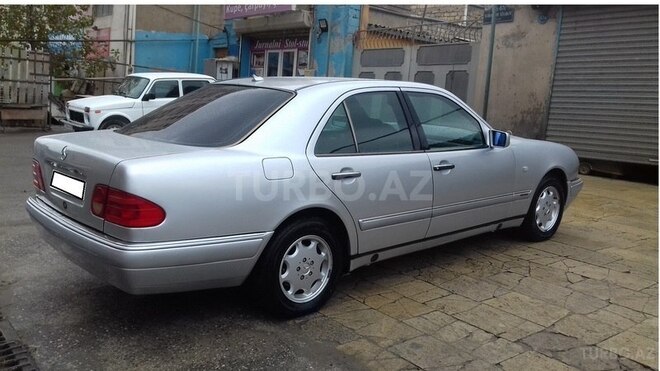 Mercedes E 230 1995, 340,000 km - 2.3 l - Bakı