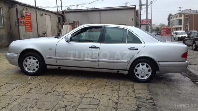 Mercedes E 230 1995, 340,000 km - 2.3 l - Bakı