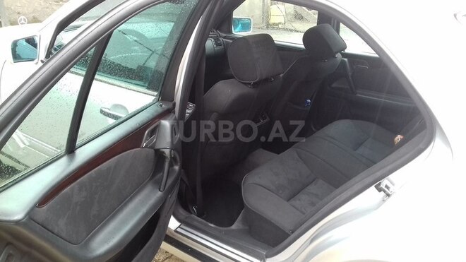 Mercedes E 230 1995, 340,000 km - 2.3 l - Bakı