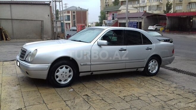 Mercedes E 230 1995, 340,000 km - 2.3 l - Bakı