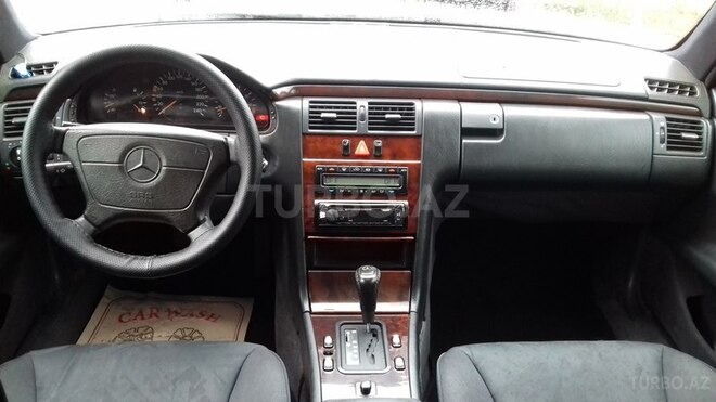 Mercedes E 230 1995, 340,000 km - 2.3 l - Bakı