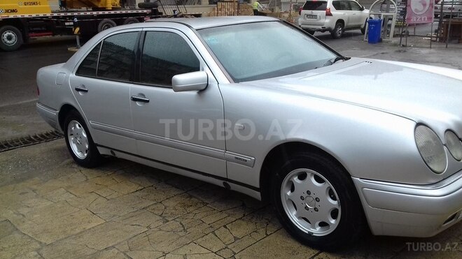 Mercedes E 230 1995, 340,000 km - 2.3 l - Bakı