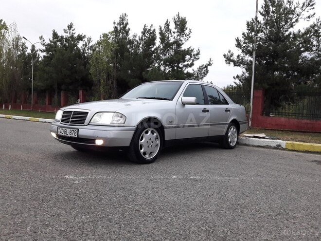 Mercedes C 180 1996, 339,000 km - 1.8 l - Quba