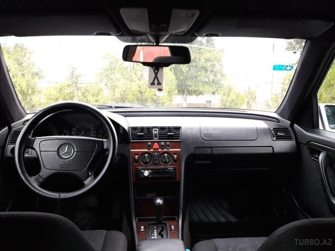 Mercedes C 180 1996, 339,000 km - 1.8 l - Quba