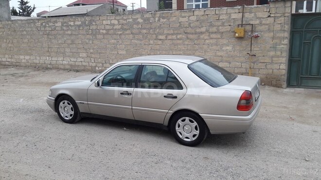 Mercedes C 250 1997, 370,000 km - 2.5 l - Bakı