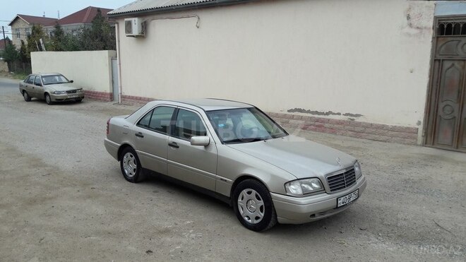 Mercedes C 250 1997, 370,000 km - 2.5 l - Bakı