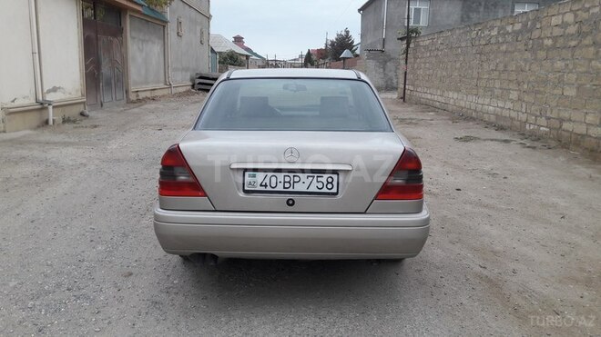 Mercedes C 250 1997, 370,000 km - 2.5 l - Bakı
