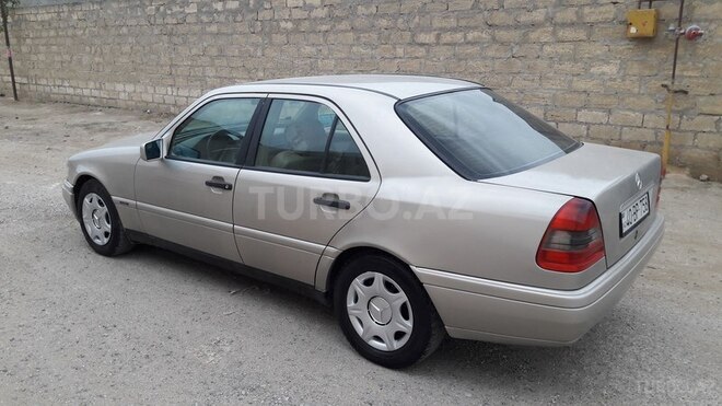 Mercedes C 250 1997, 370,000 km - 2.5 l - Bakı