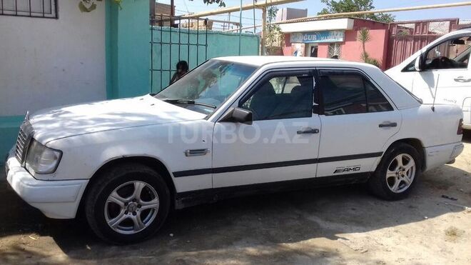 Mercedes E 200 1987, 150,000 km - 0.2 l - Bakı